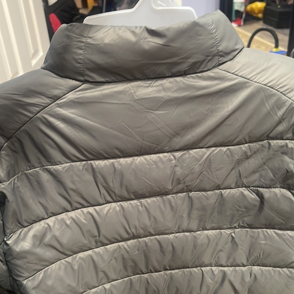 Amazon essentials puffed jacket for men - Picture 10 of 11